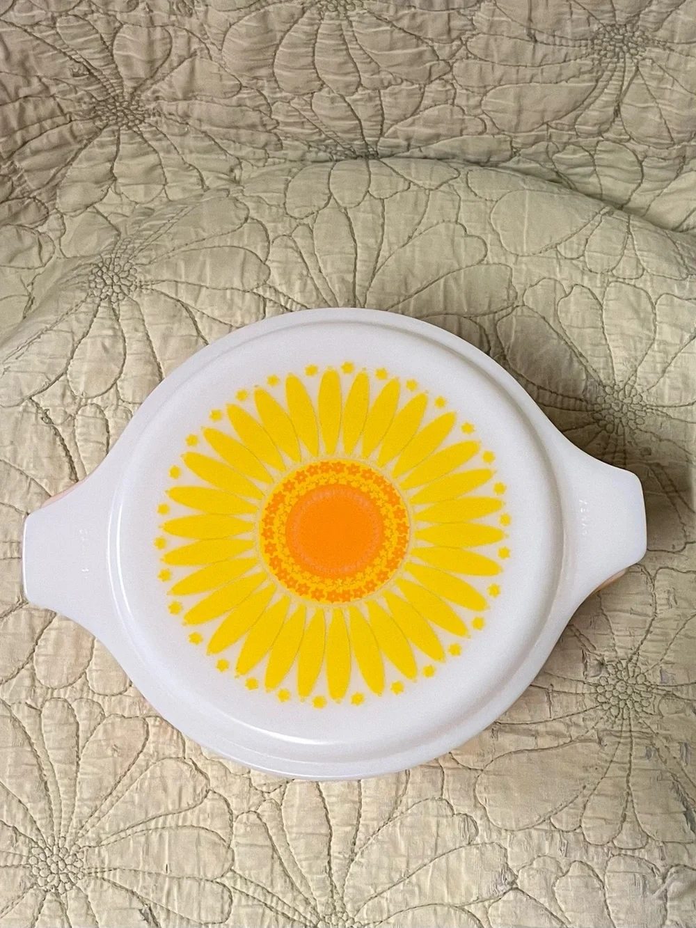Pyrex Orange Daisy Sunflower Casserole • 1 1/2 quart